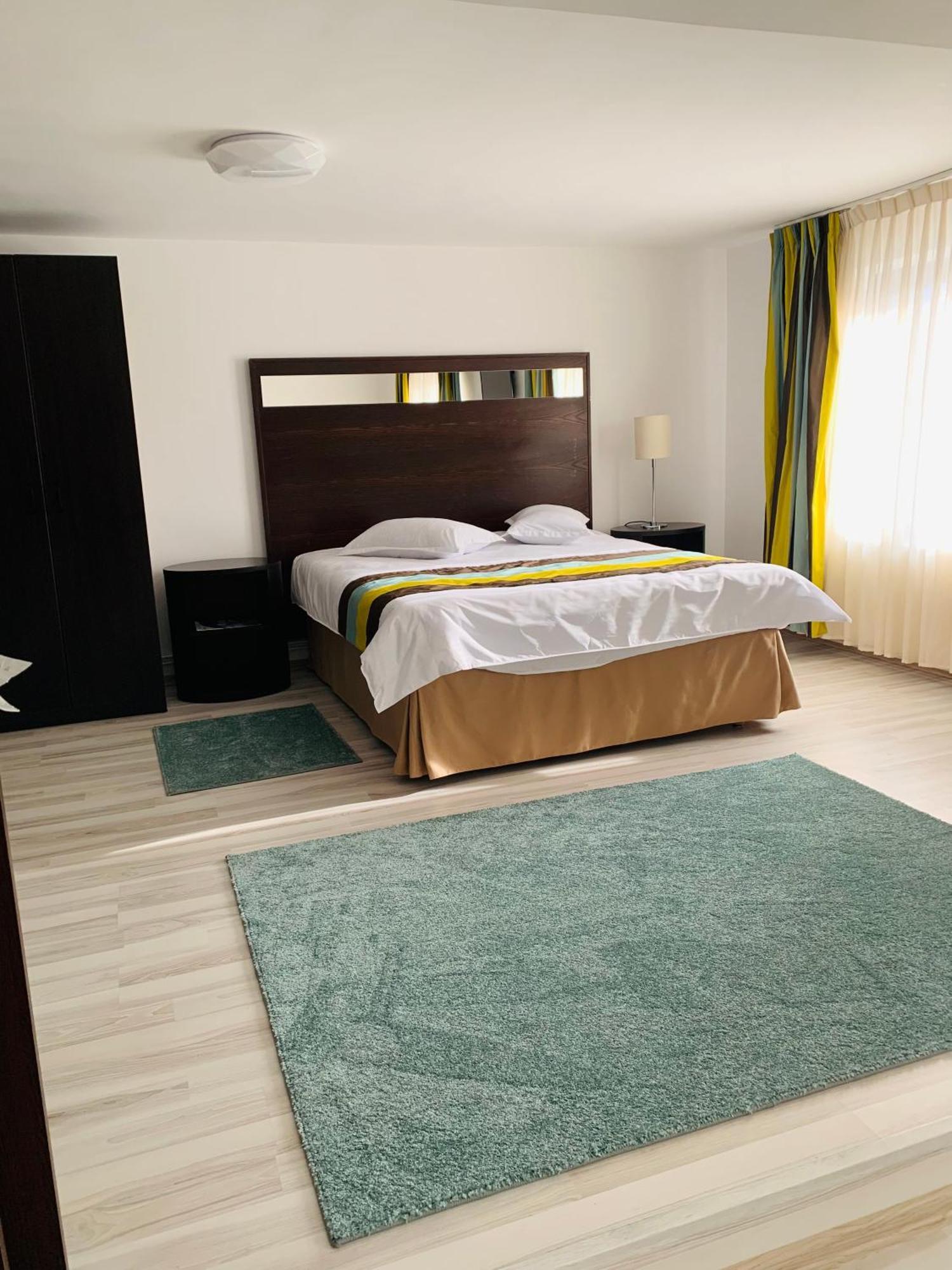 Casa Lazar Bed and Breakfast Topliţa Exteriör bild